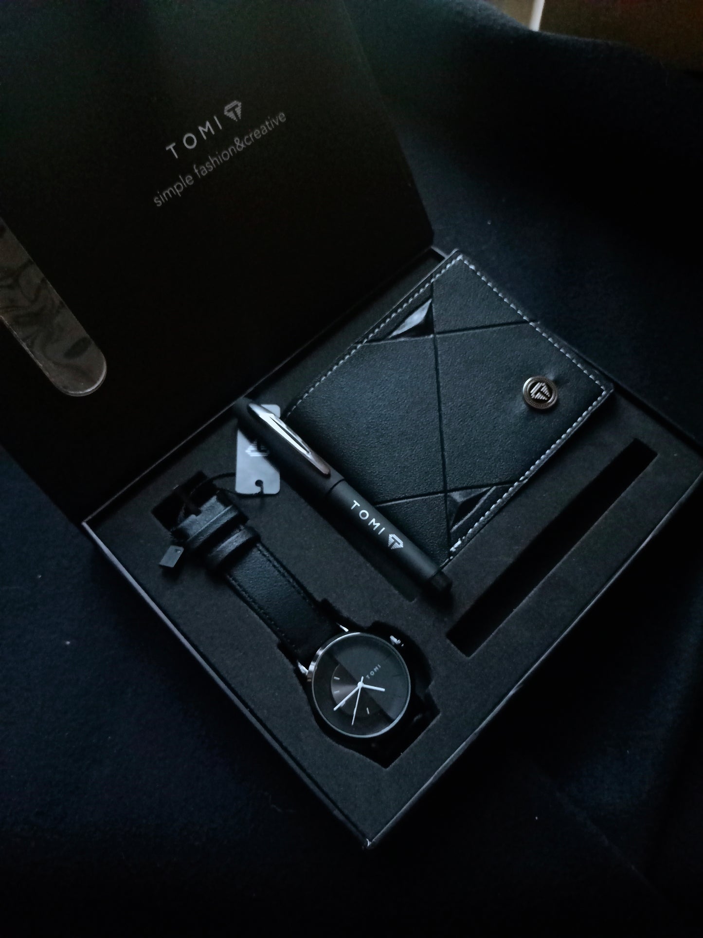 All black Premium Gift Pack